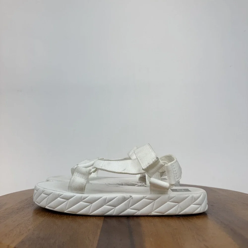 New NWOB Big‎ Kids Dolce Vita Zaidey Strappy Platform White Sandals Size 5 Y